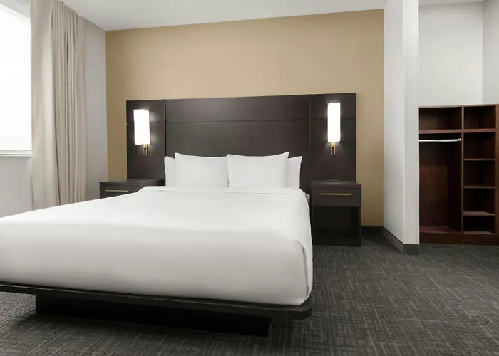 Hotel By Marriott
